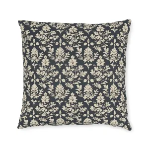 Élodie Throw Pillow